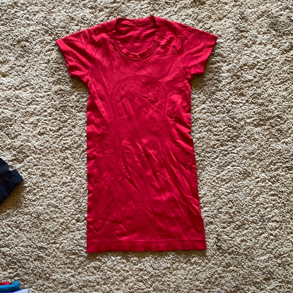 Lululemon Swiftly Short Sleeve, size 2